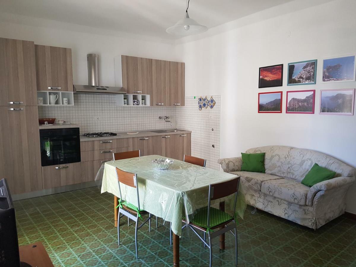 Casa Vacanza Xenia Аджерола Экстерьер фото